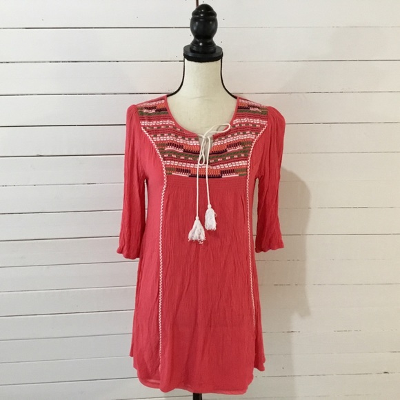 entro Dresses & Skirts - 💥Reduced 💥✨Host Pick✨Entro Embroidered Dress